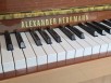 Klavier Alexander Herrmann Nussbaum mit Rennermechanik+Moderator
